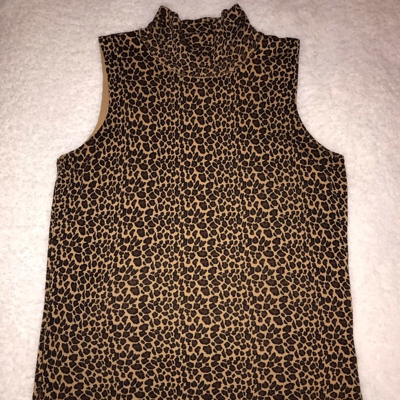 Leopard Print, Turtle Neck Blouse - Picture 3 of 6